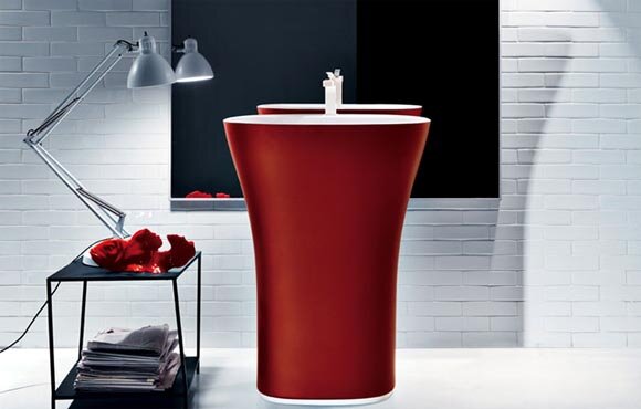 Scoop Bathtub Design by Michael Schmidt