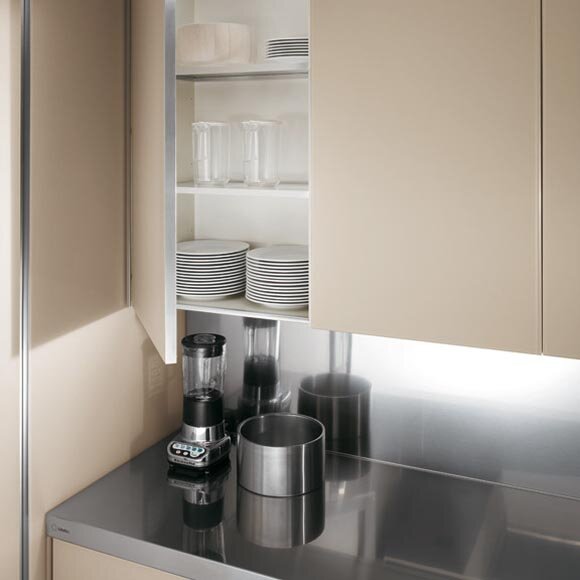 Italian kitchen ElektraVetro Modern Italian kitchen ElektraVetro by Ernestomeda