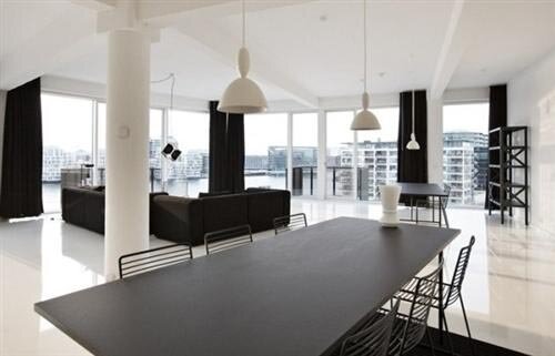 Modern interior design with black furniture Modern Home Interior Design with Black Furniture